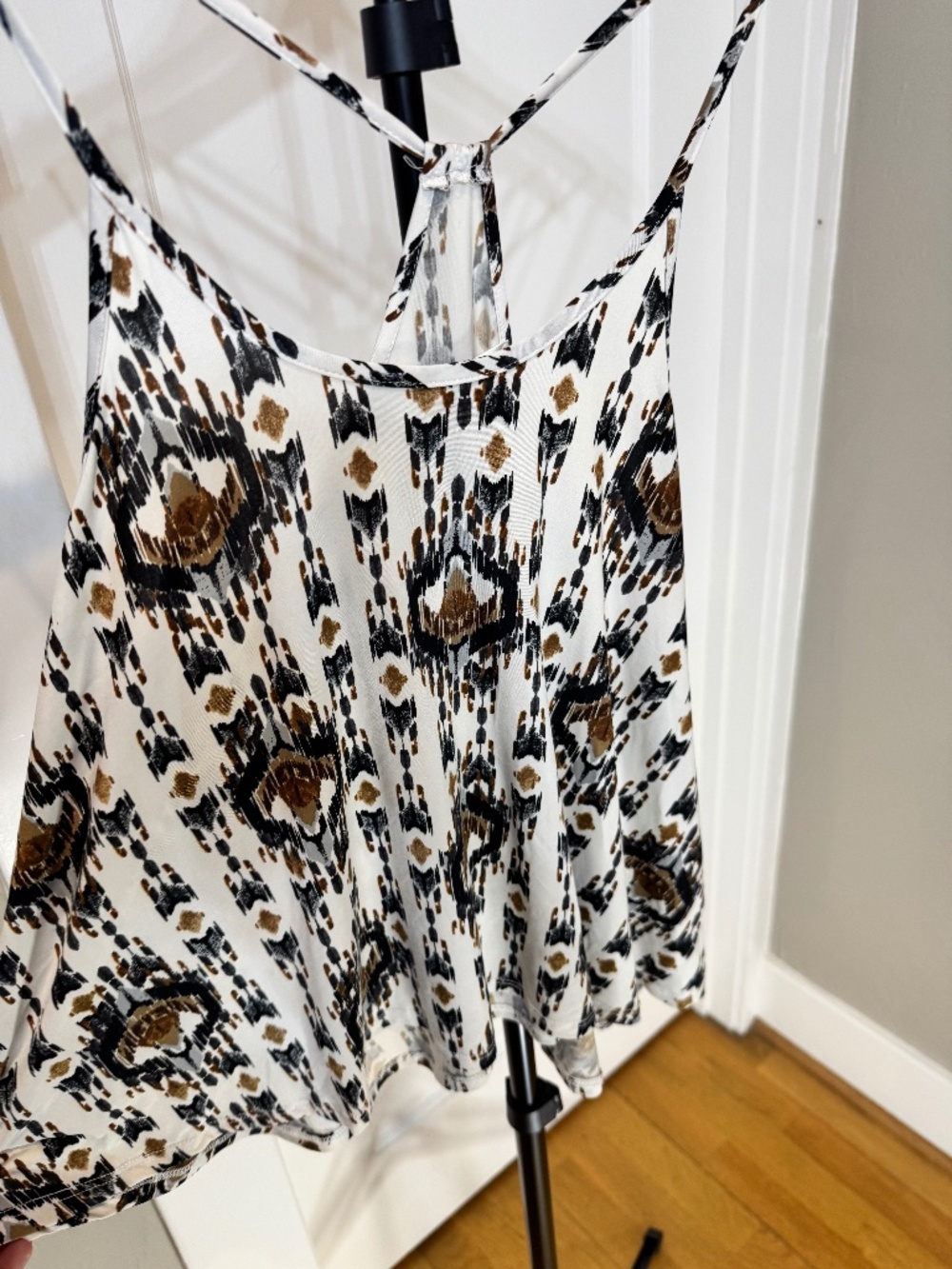 Veronica M Ikat bohemian flowy racerback swing tank top Size small